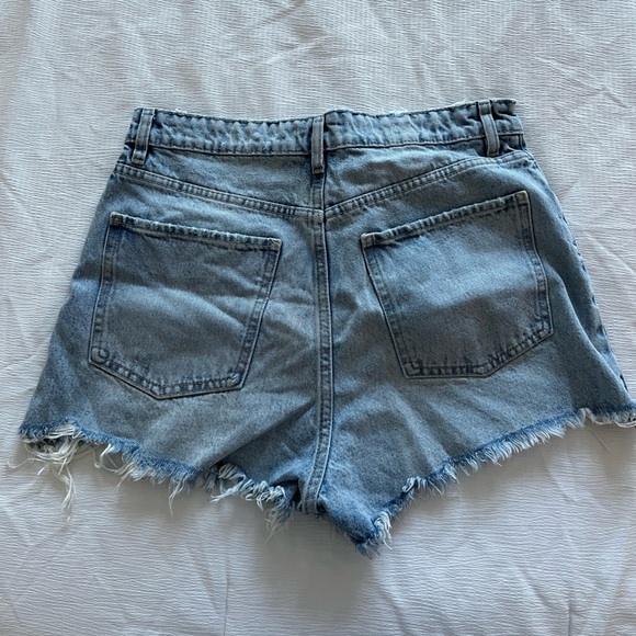 Zara High Waisted Light Wash Jean Shorts - Picture 3 of 3